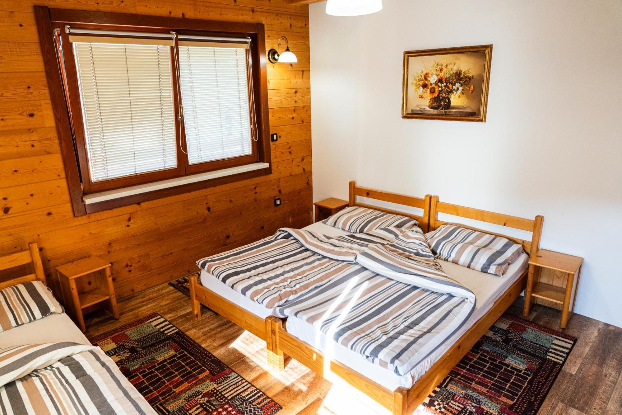 Adventure Farm Bed & Breakfast Store Exterior photo